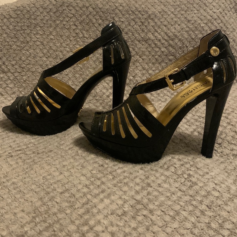 Michael Kors Size 7 Black Platform Heels